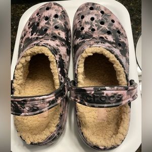 Women’s/men’s Croc slides 10M/8M - like new